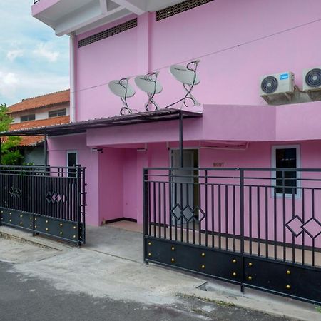 Reddoorz @ Jalan Gatot Subroto Semarang Hotel Exterior foto